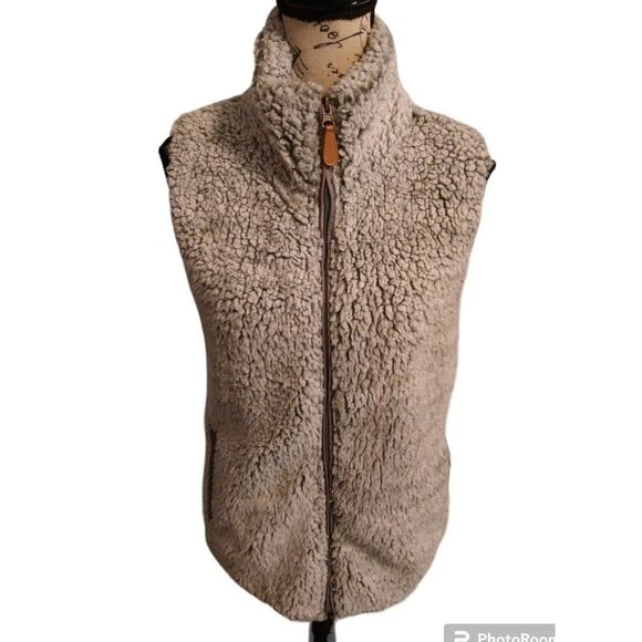 jess lea Jackets & Blazers - Jess Lea outdoorsy Logan look  faux fur polyester vest light green small